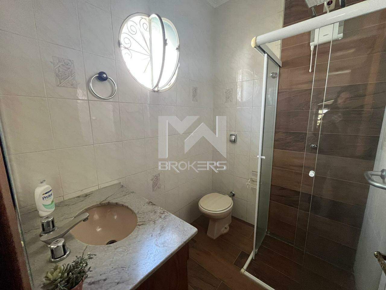 Casa em Condomínio à venda no Condomínio Vista Alegre: banheiro