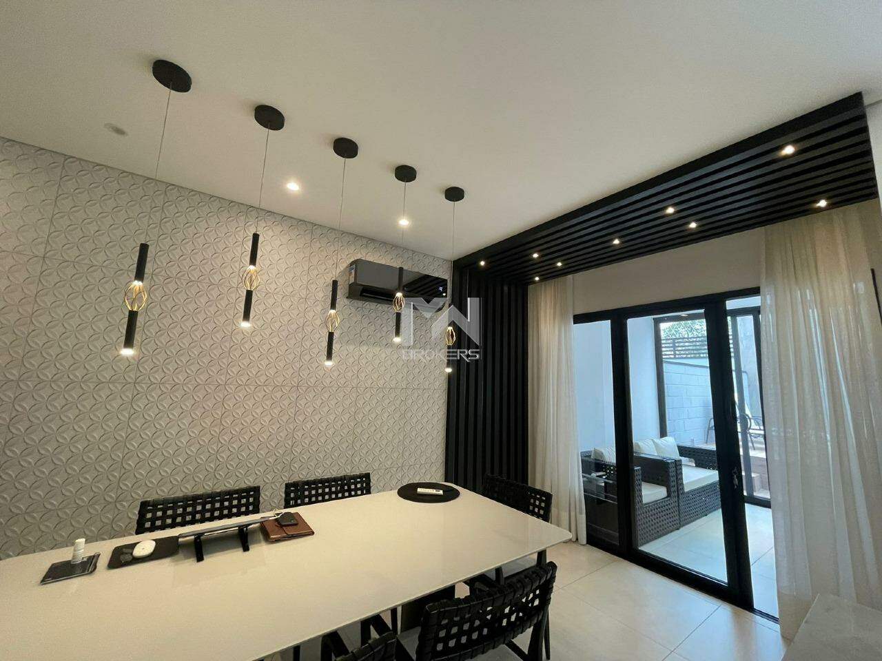 Casa em Condomínio à venda no Pinheirinho: sala