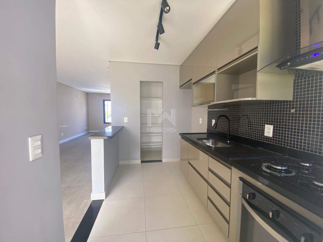 Casa em Condomínio à venda no Pinheirinho: cozinha