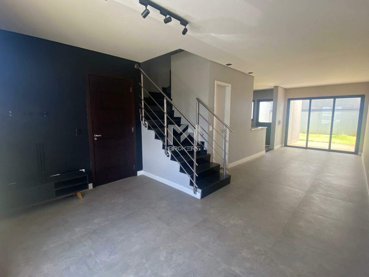 Casa em Condomínio à venda no Pinheirinho: salas