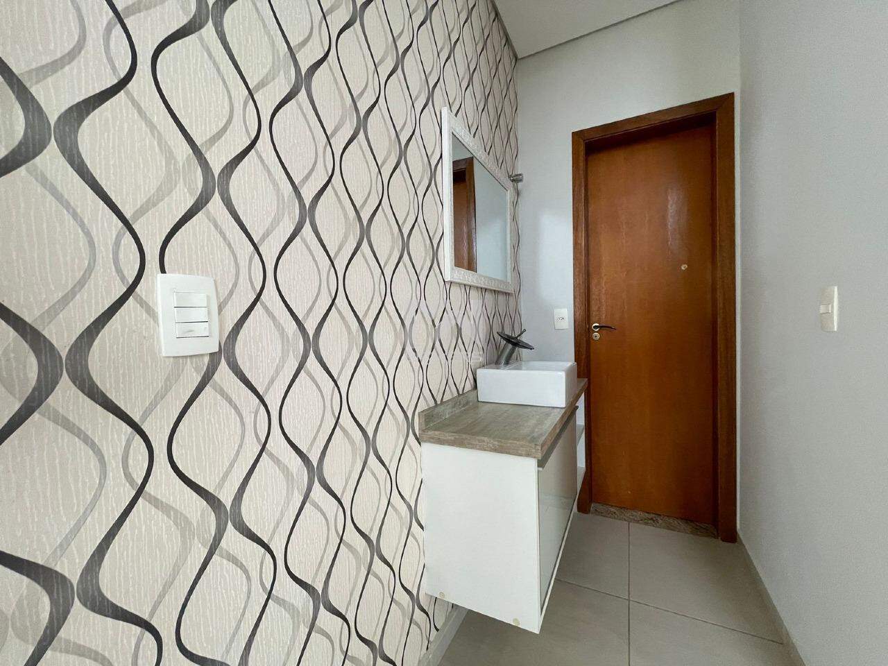 Casa em Condomínio à venda no Condomínio Reserva dos Vinhedos: lavabo