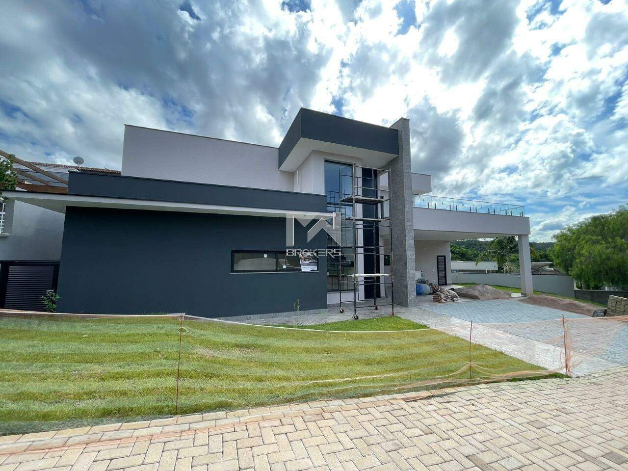 Casa em Condomínio à venda no Condomínio Reserva dos Vinhedos: fachada