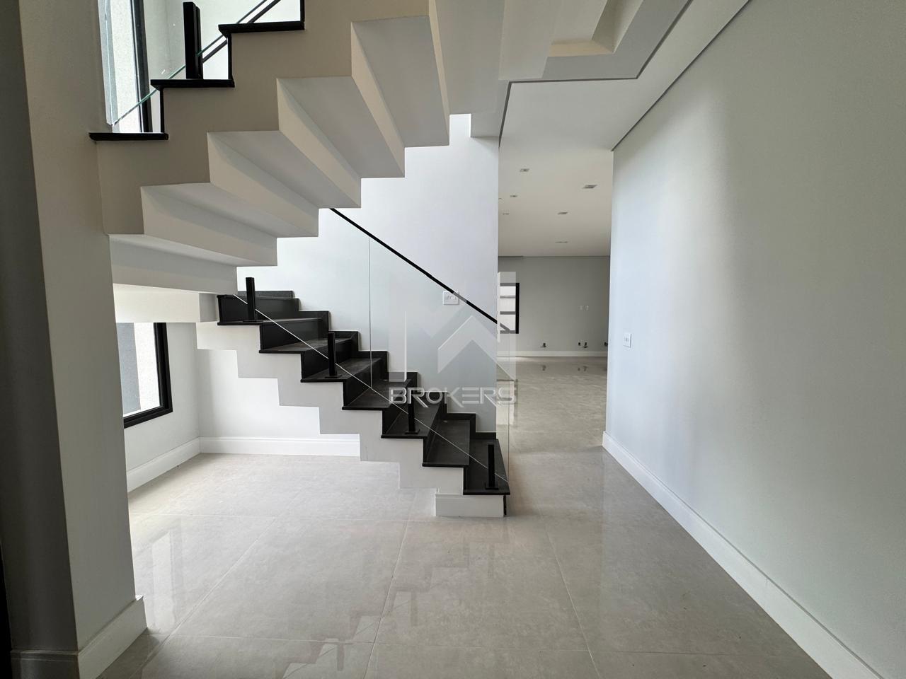 Casa em Condomínio à venda no Condomínio Reserva dos Vinhedos: escadas