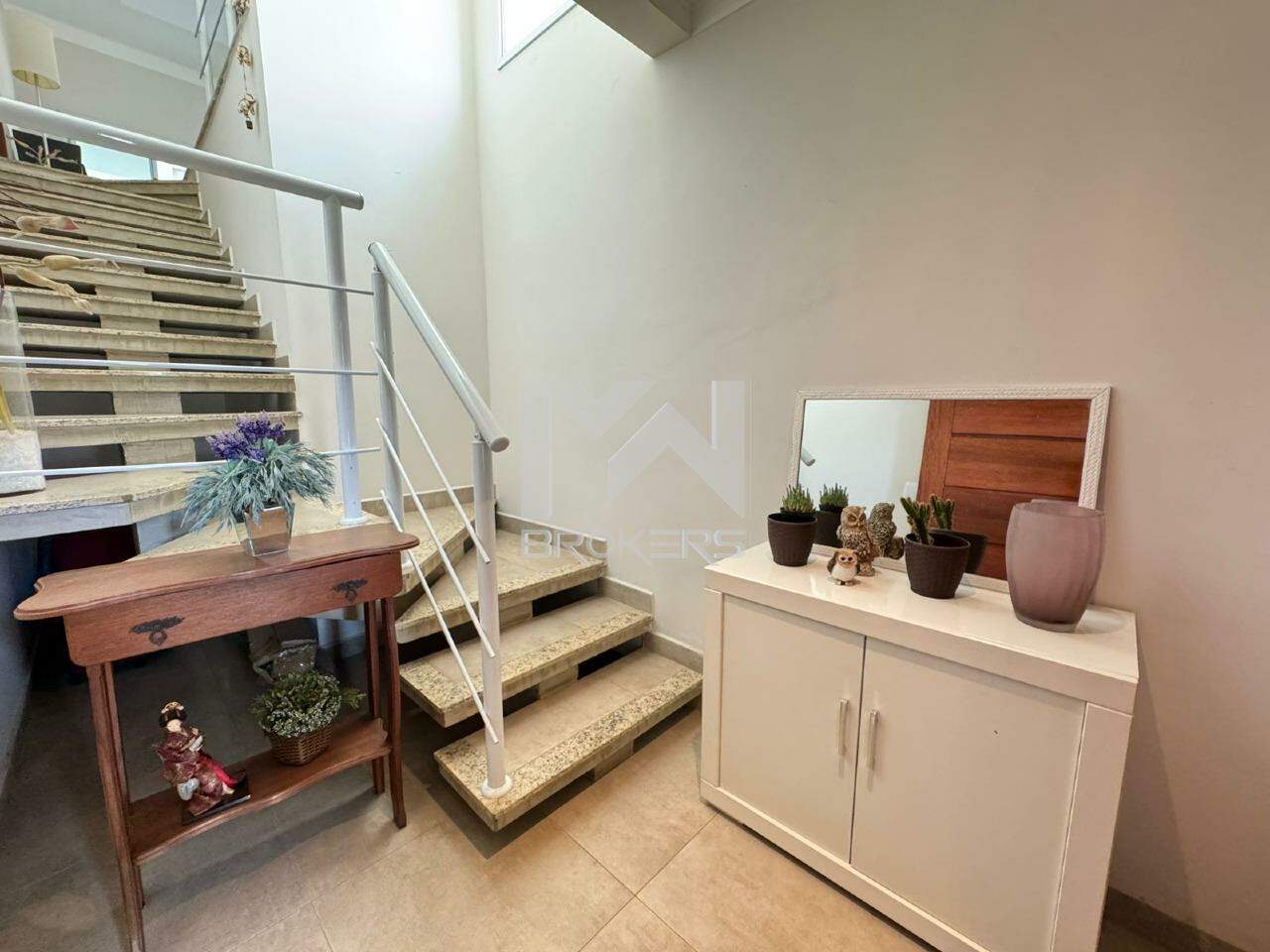 Casa em Condomínio para aluguel no Reserva dos Vinhedos: hall de acesso