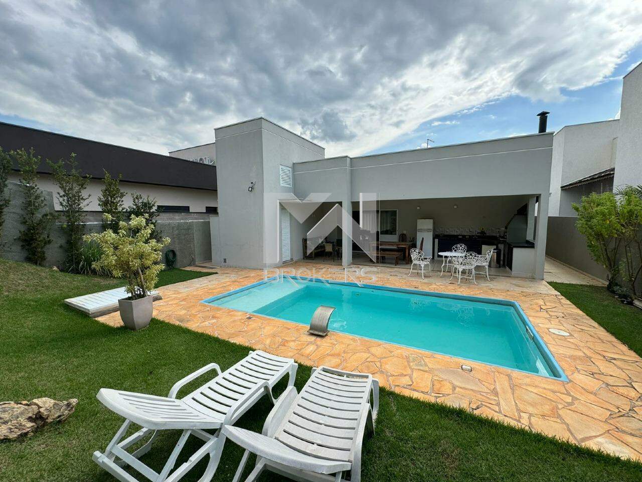 Casa em Condomínio para aluguel no Reserva dos Vinhedos: fundos