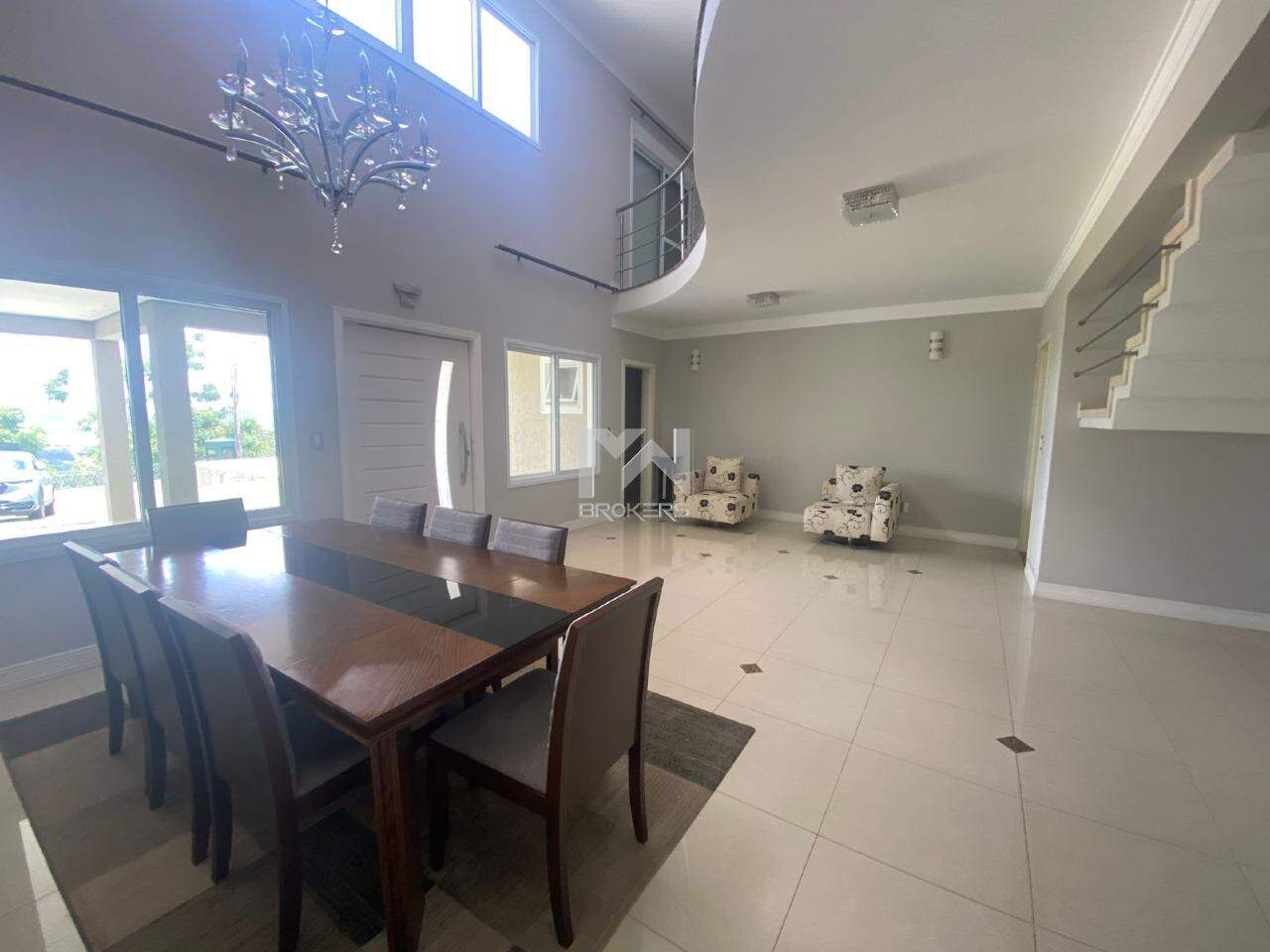 Casa em Condomínio à venda no Pinheirinho: salas