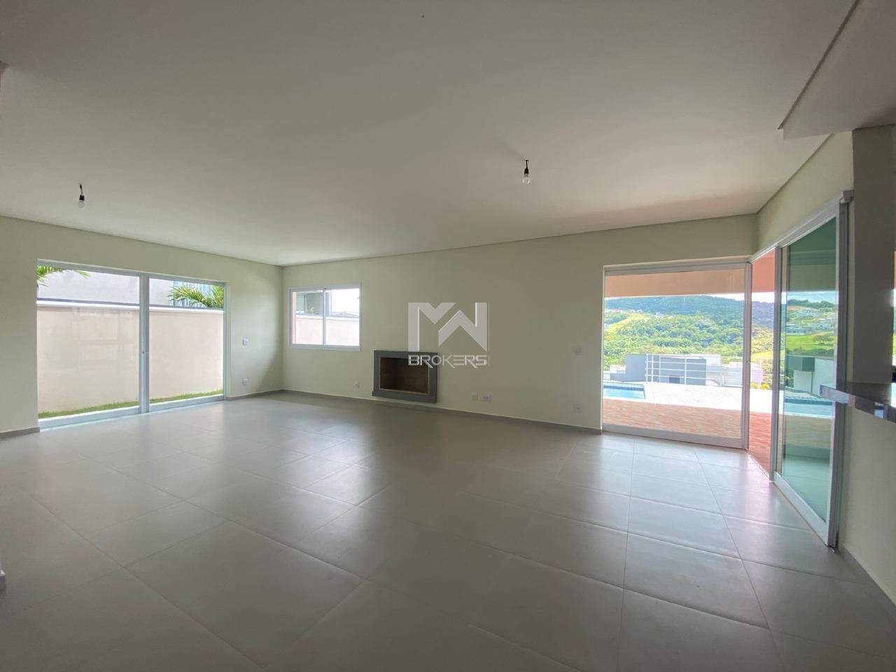 Casa em Condomínio à venda no Condomínio Santa Isabel: salas