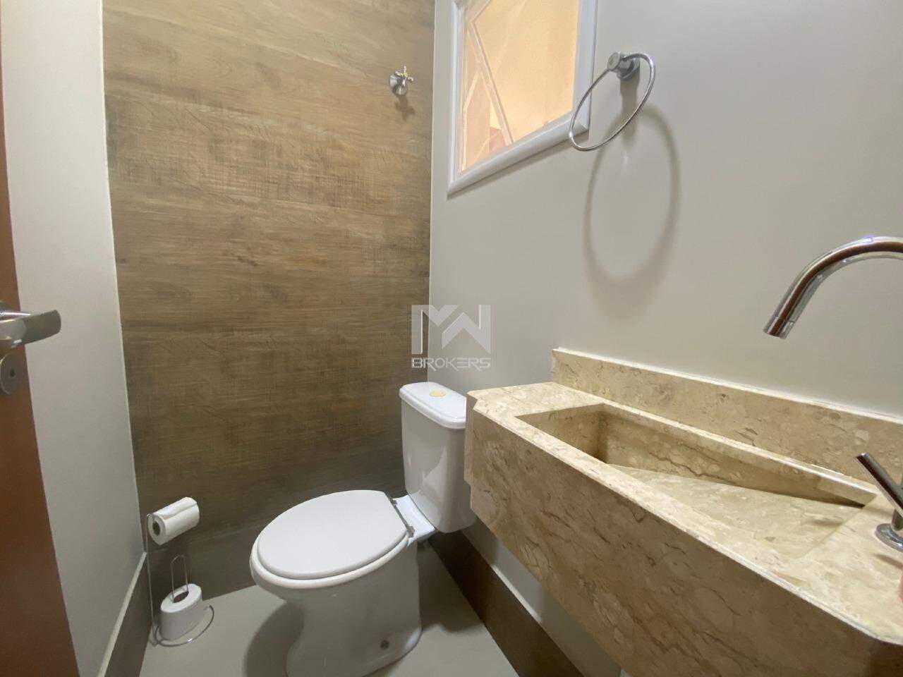 Casa em Condomínio à venda no Residencial Delle Stelle: lavabo