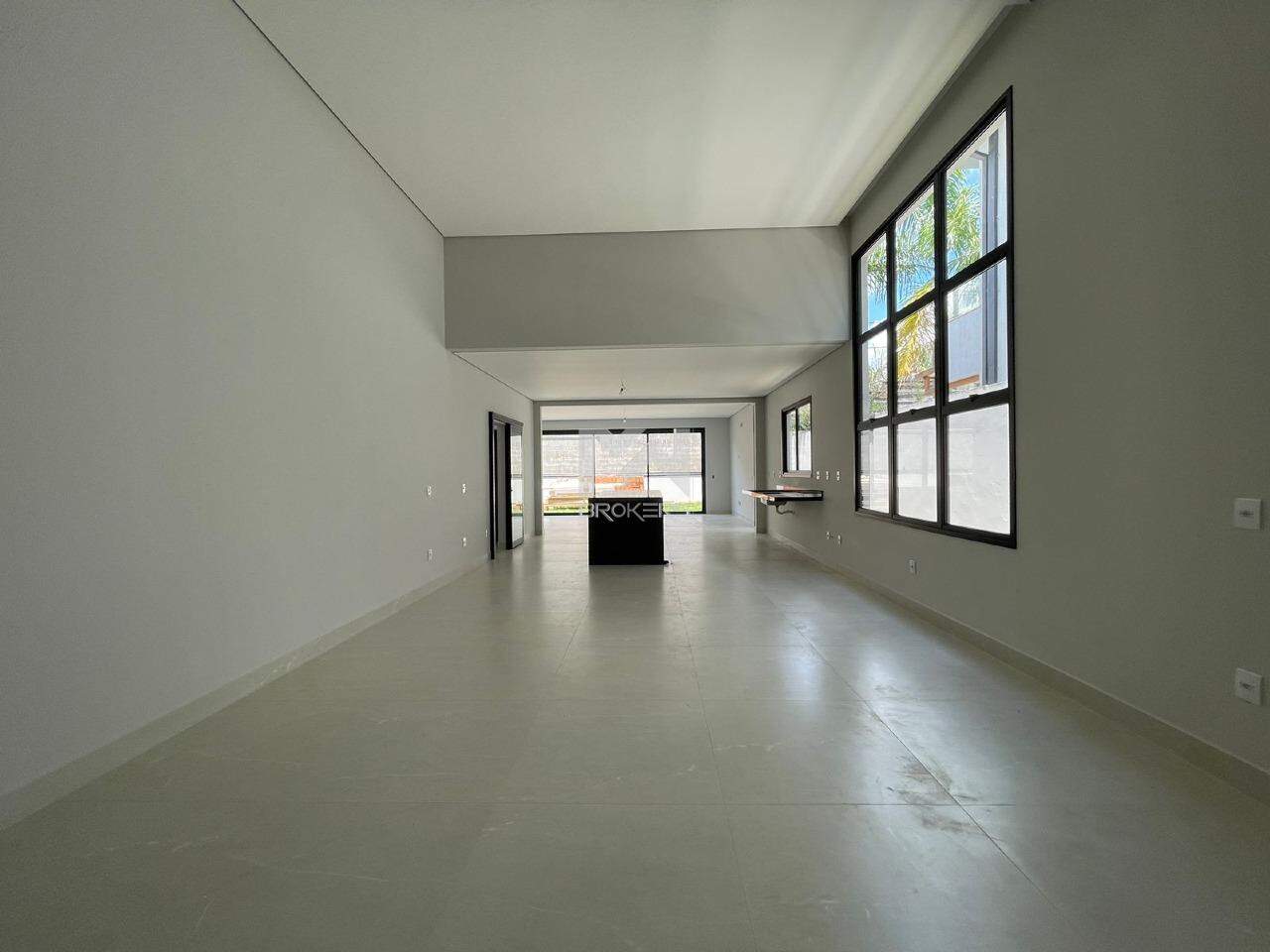 Casa em Condomínio à venda no Condomínio Reserva dos Vinhedos: sala