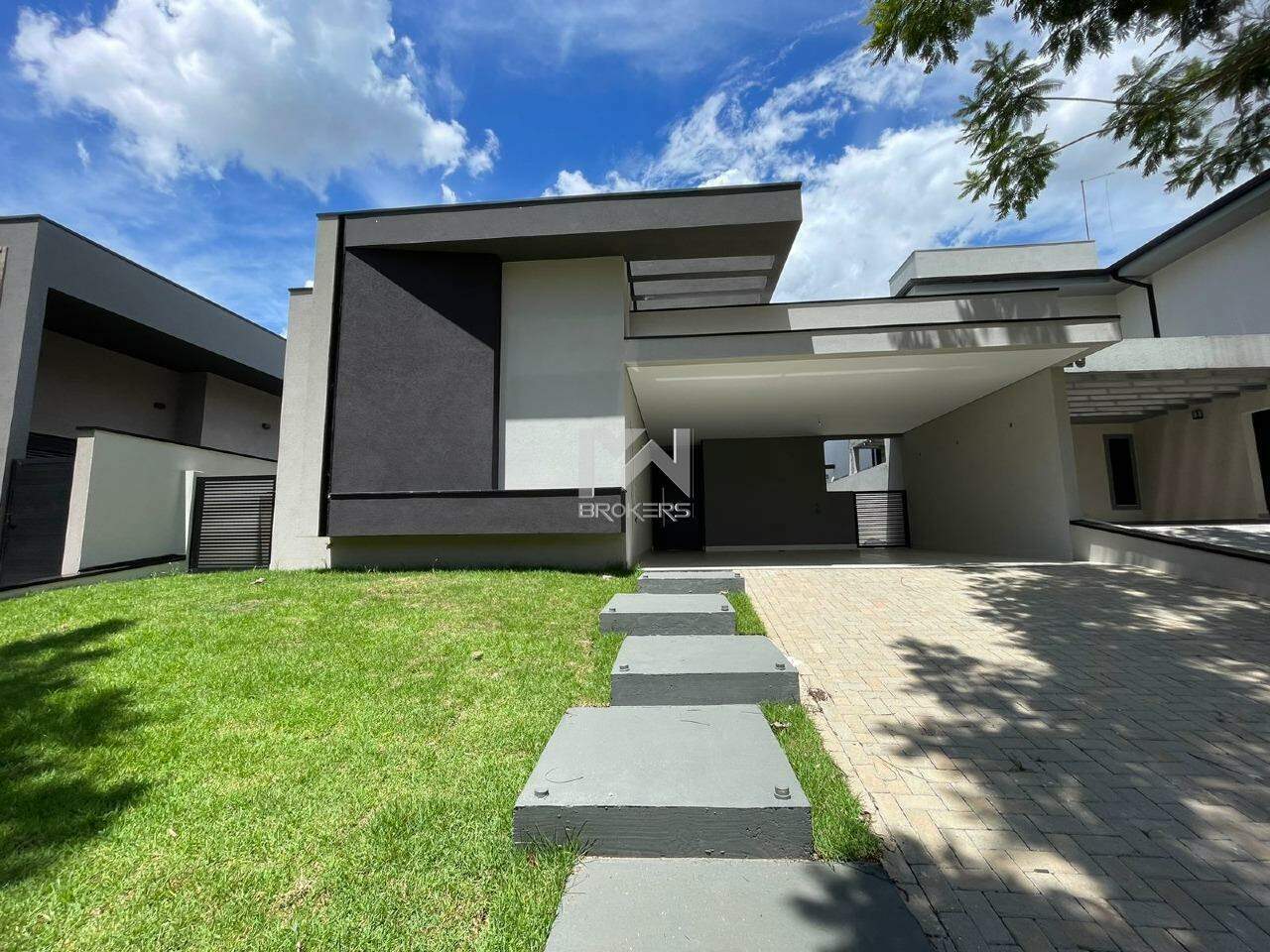 Casa em Condomínio à venda no Condomínio Reserva dos Vinhedos: fachada