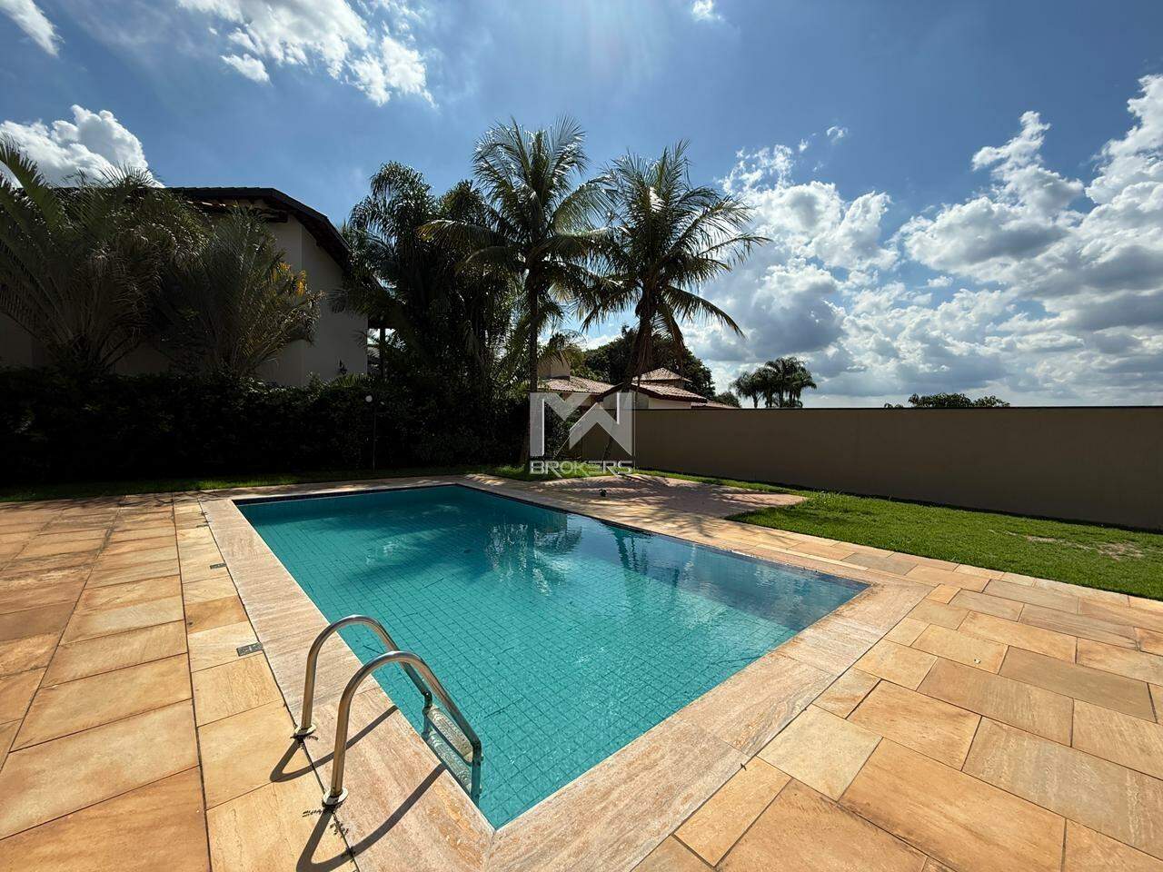 Casa em Condomínio à venda no Condomínio Marambaia: Área externa