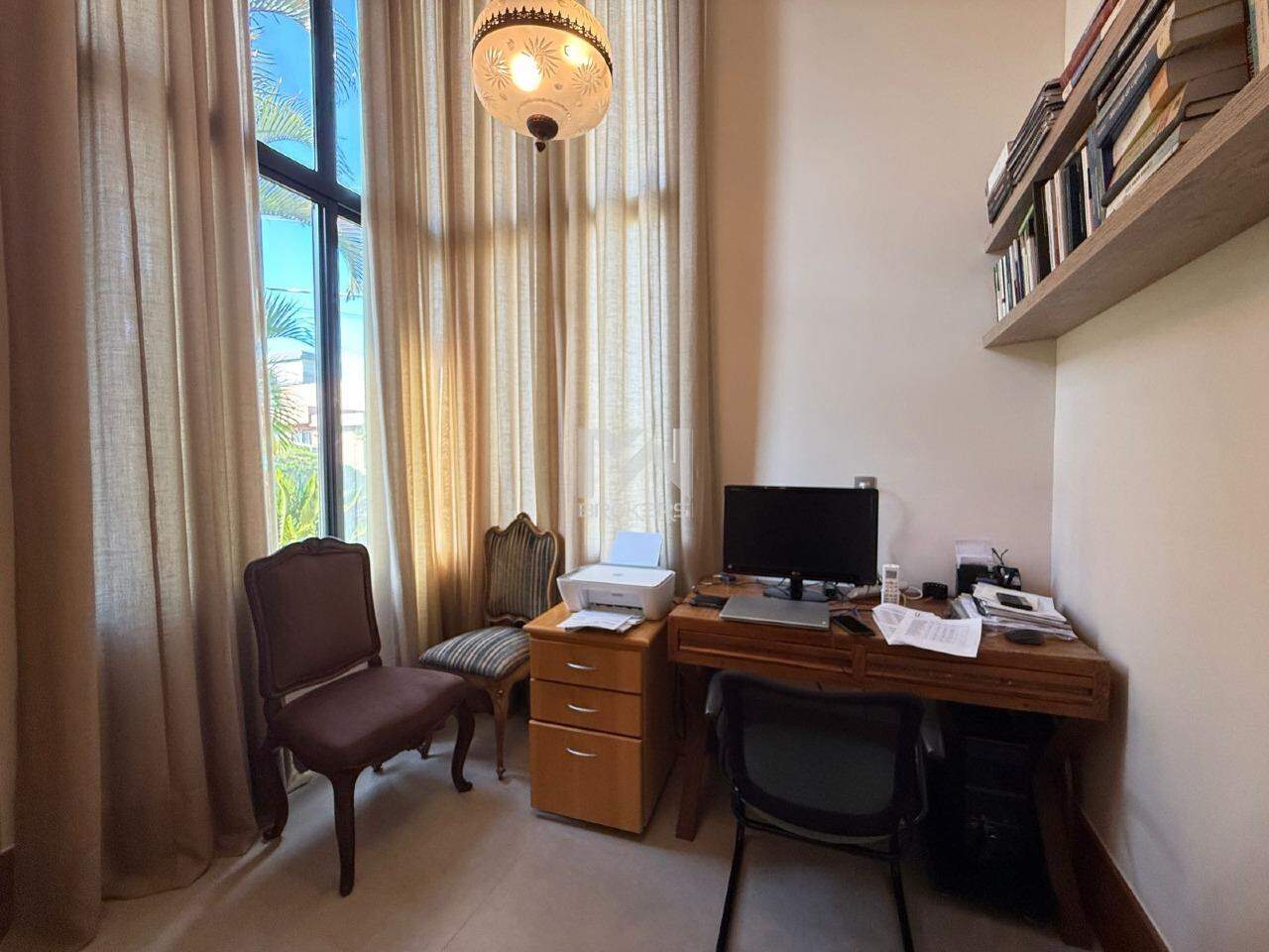 Casa em Condomínio à venda no Condomínio Campo de Toscana: escritório