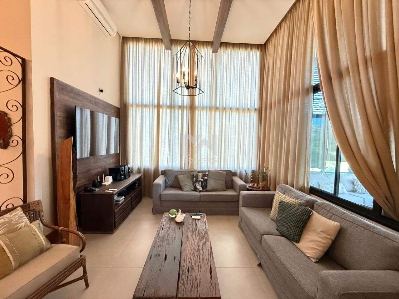 Casa em Condomínio à venda no Condomínio Campo de Toscana: salas