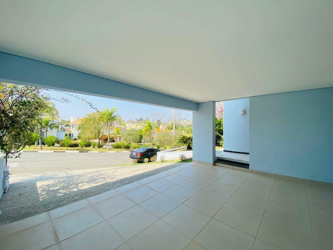 Casa em Condomínio à venda no Condomínio Terras de São Francisco: garagem