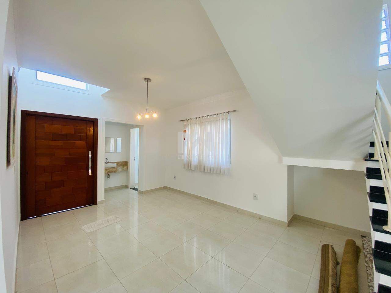 Casa em Condomínio à venda no Condomínio Terras de São Francisco: salas