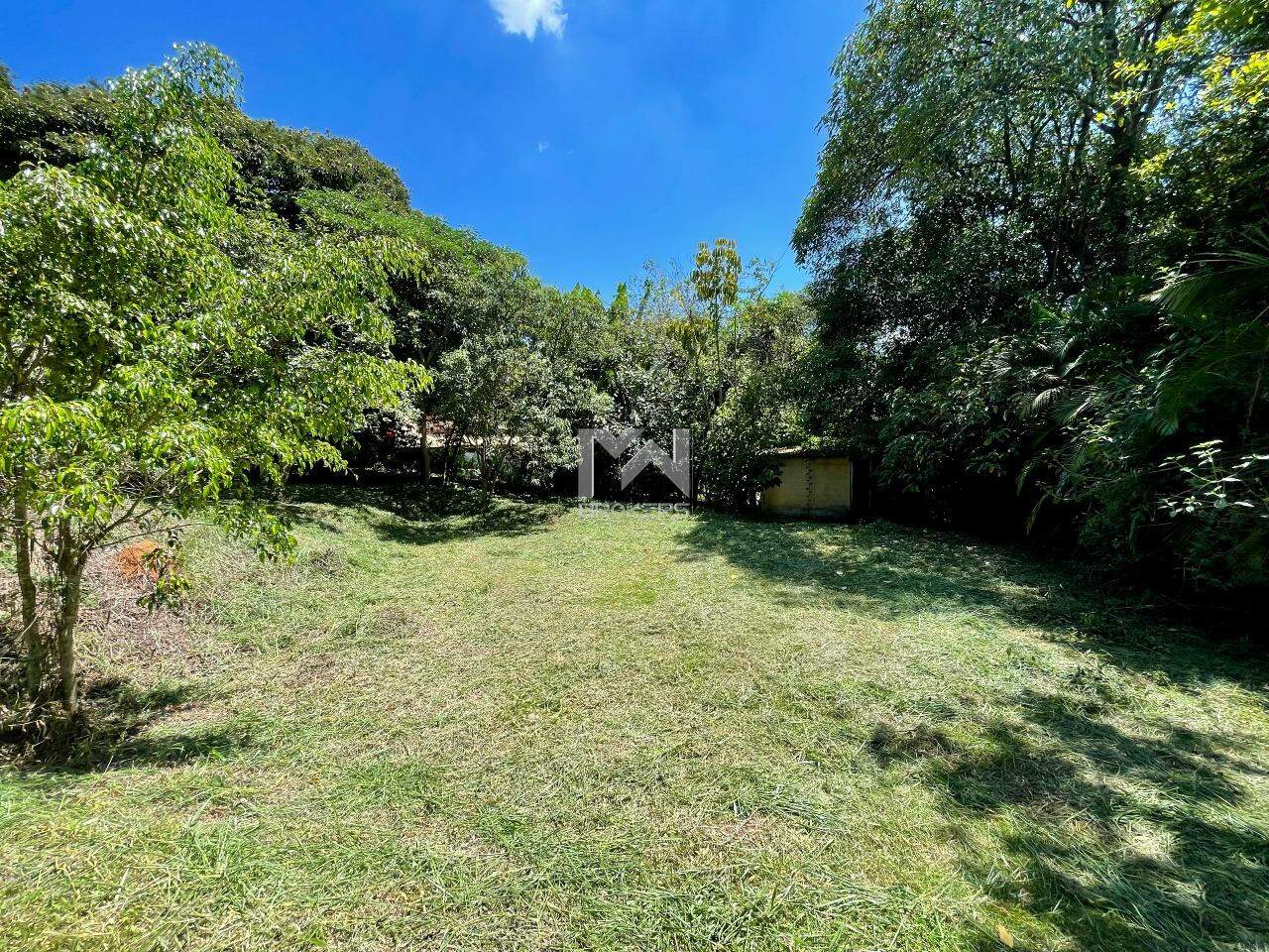 Terreno à venda no Condomínio Chácaras do Lago: Terreno