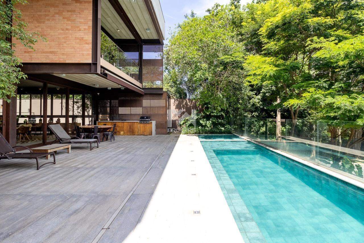 Casa em Condomínio à venda no Condomínio Marambaia: piscina