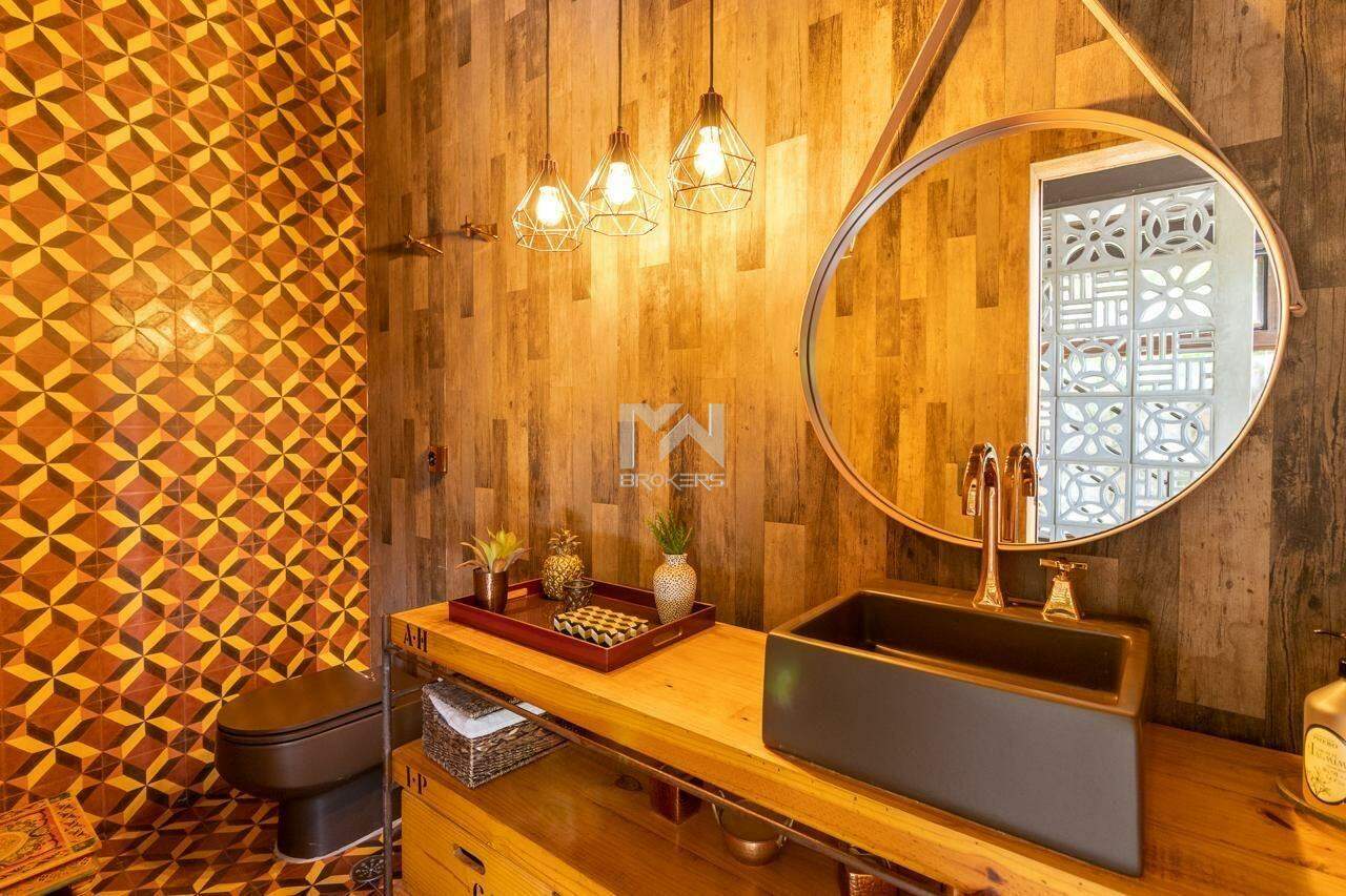 Casa em Condomínio à venda no Condomínio Marambaia: lavabo