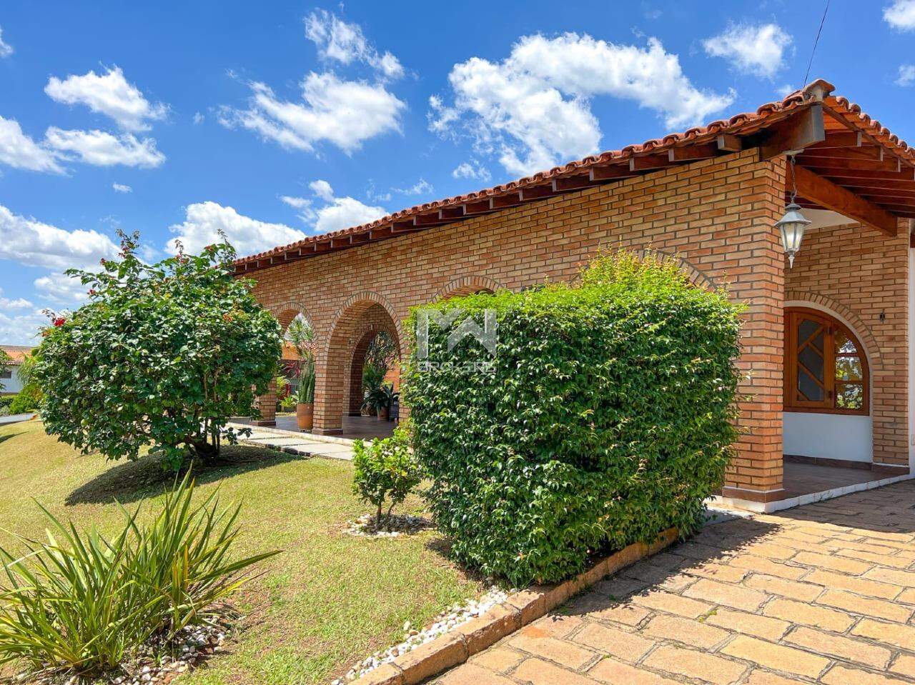 Casa em Condomínio à venda no Condomínio Marambaia: fachada