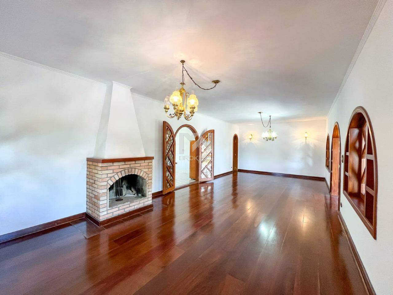 Casa em Condomínio à venda no Condomínio Marambaia: salas