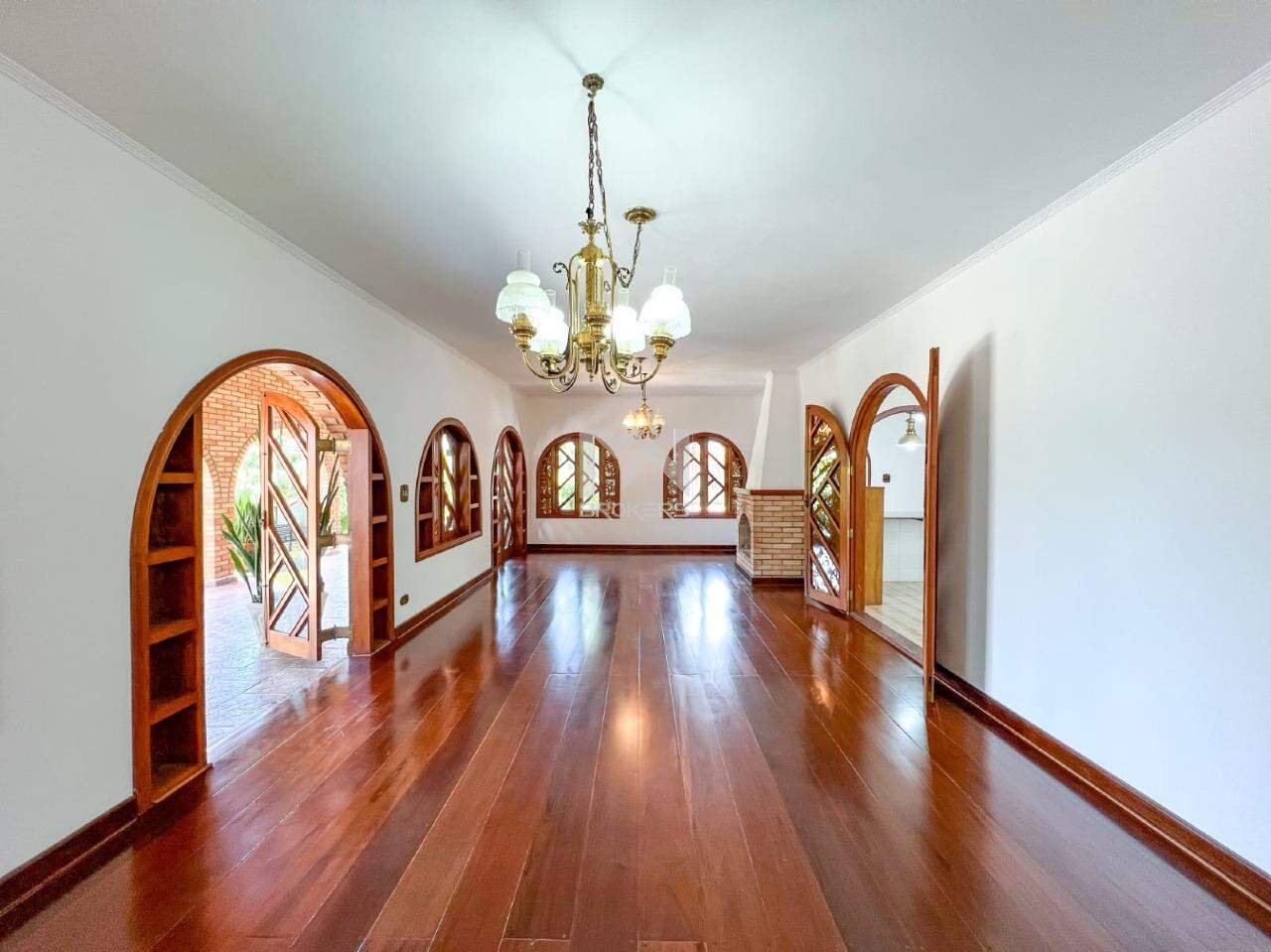 Casa em Condomínio à venda no Condomínio Marambaia: salas