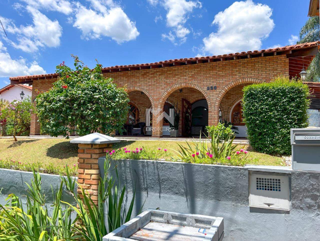 Casa em Condomínio à venda no Condomínio Marambaia: fachada