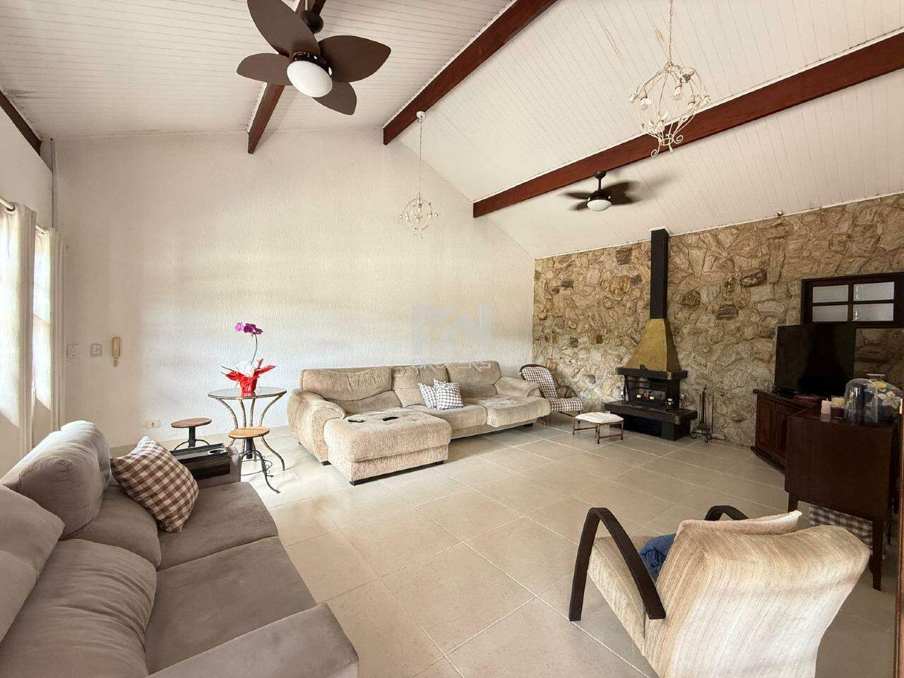 Casa em Condomínio à venda no Condomínio Marambaia: sala