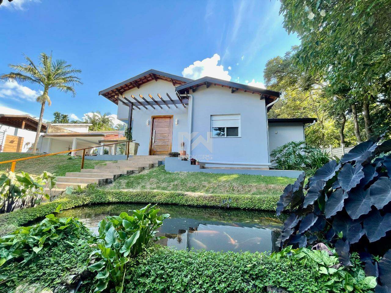 Casa em Condomínio à venda no Condomínio Chácaras do Lago: Fachada