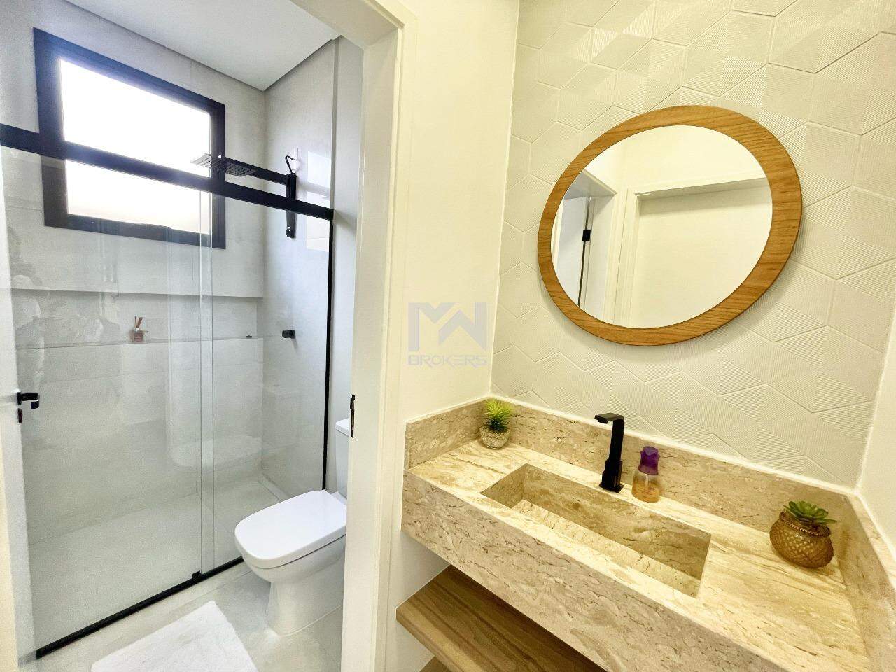 Casa à venda no Pinheirinho: Lavabo