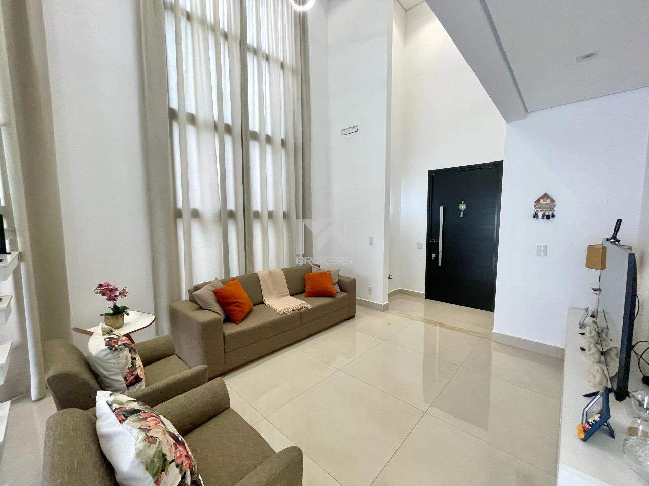 Casa à venda no Pinheirinho: Sala estar