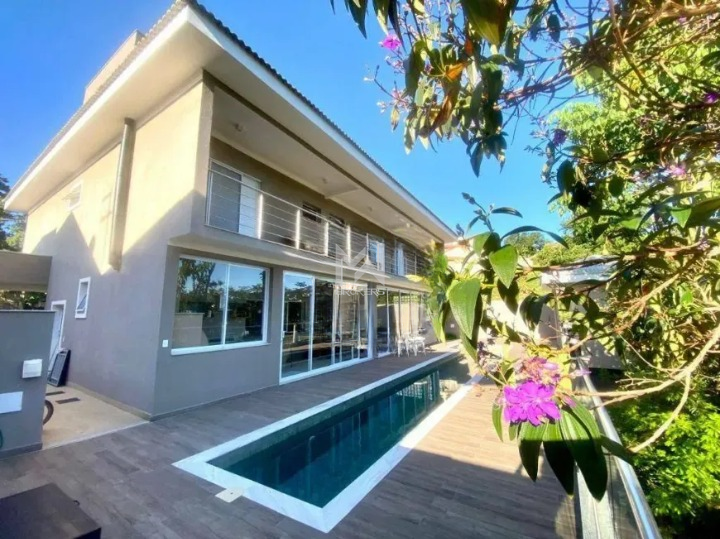 Casa em Condomínio à venda no Condomínio Marambaia: fundos