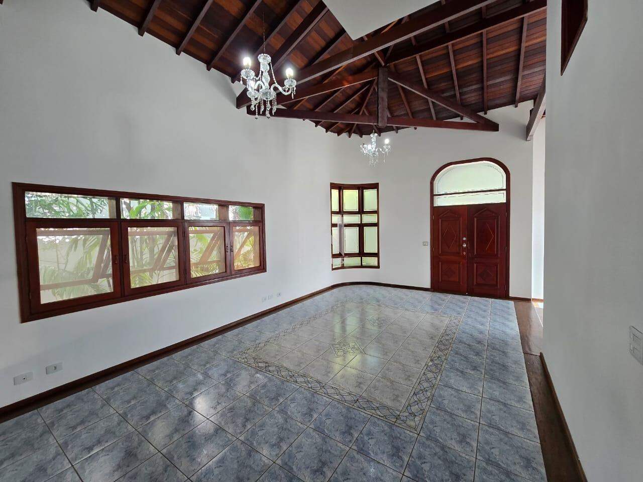 Casa em Condomínio para aluguel no Bosque: salas