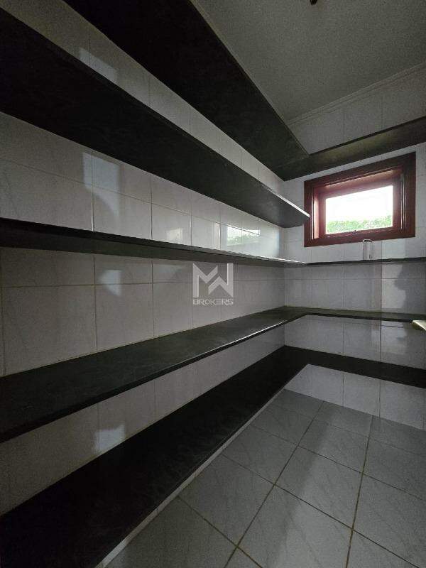 Casa em Condomínio para aluguel no Bosque: despensa