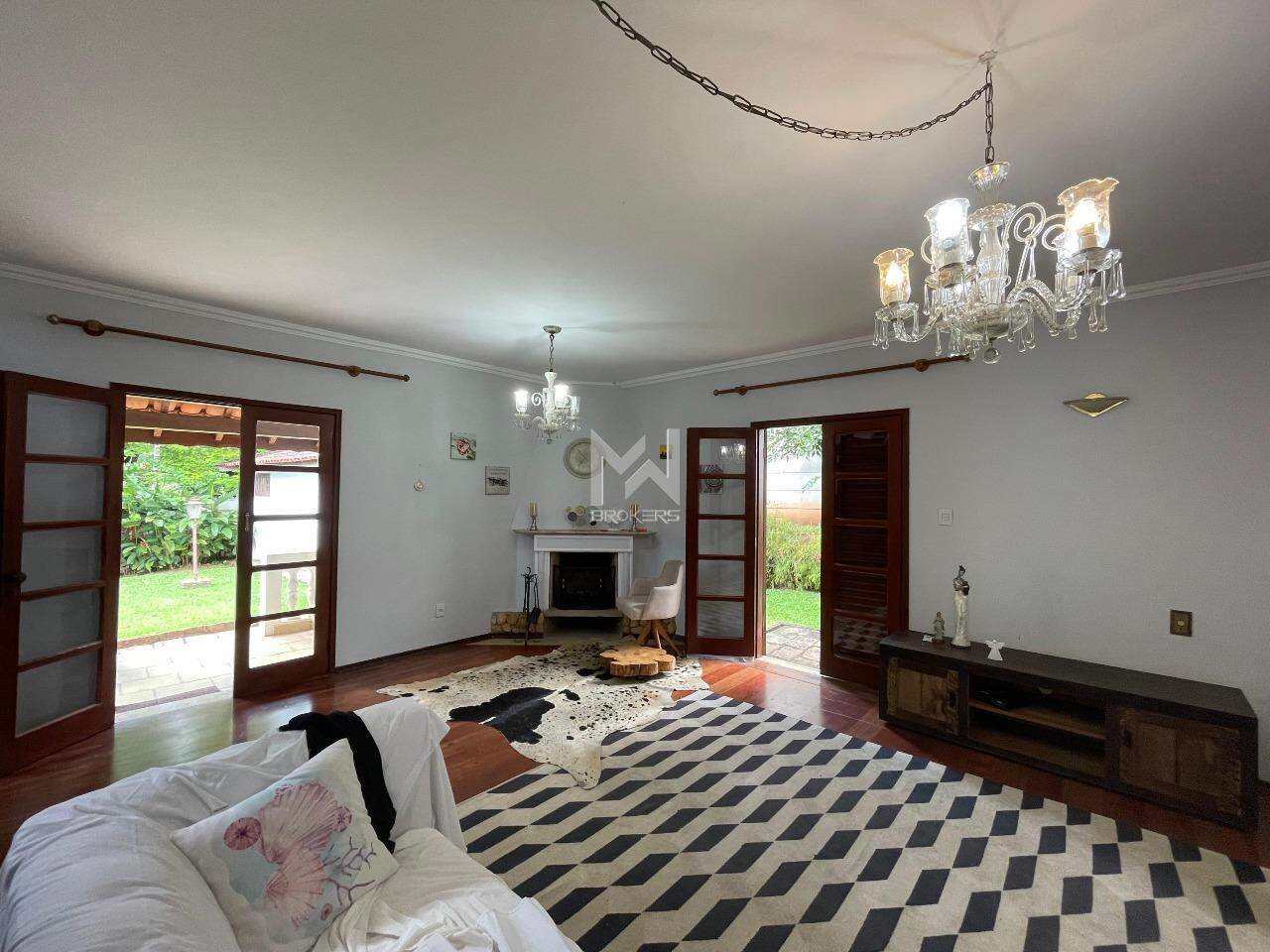 Casa em Condomínio à venda no Condomínio Chácaras do Lago: Sala estar