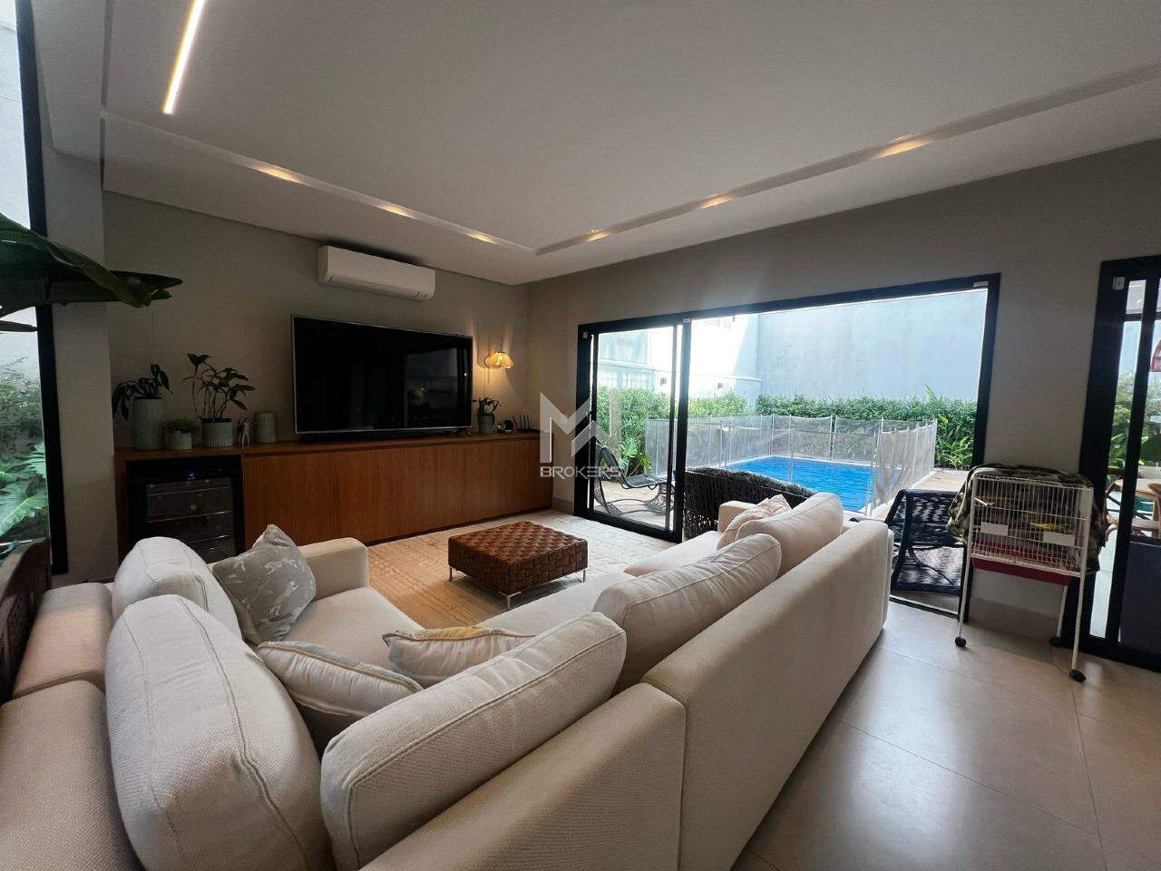 Casa em Condomínio à venda no Nações: sala de estar