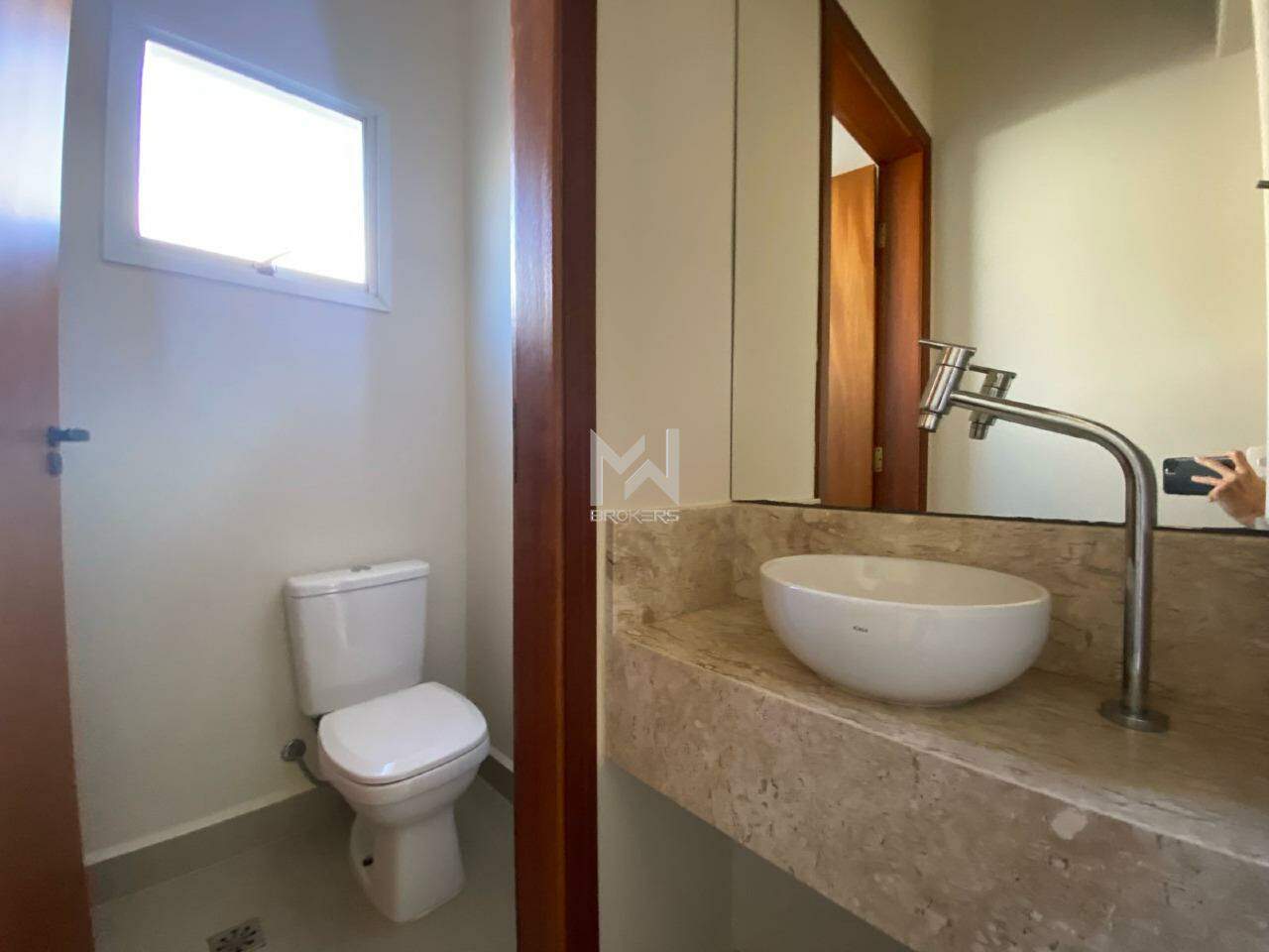 Casa em Condomínio à venda no Bosque: lavabo