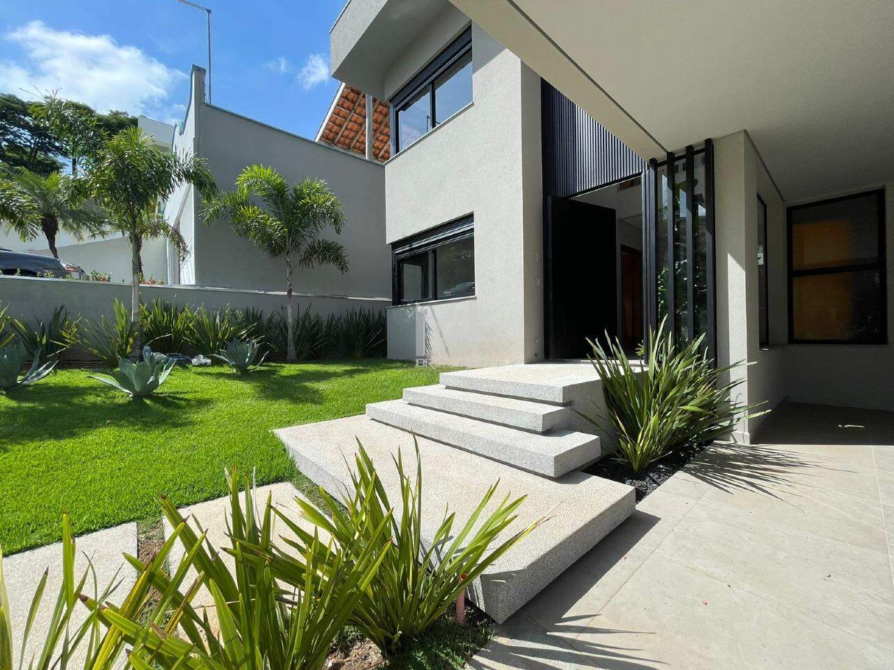 Casa em Condomínio à venda no Condomínio Terras de Vinhedo: entrada casa