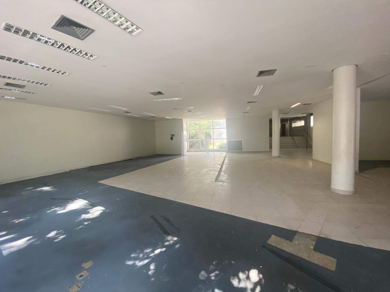 Salão Comercial à venda no Centro: salão