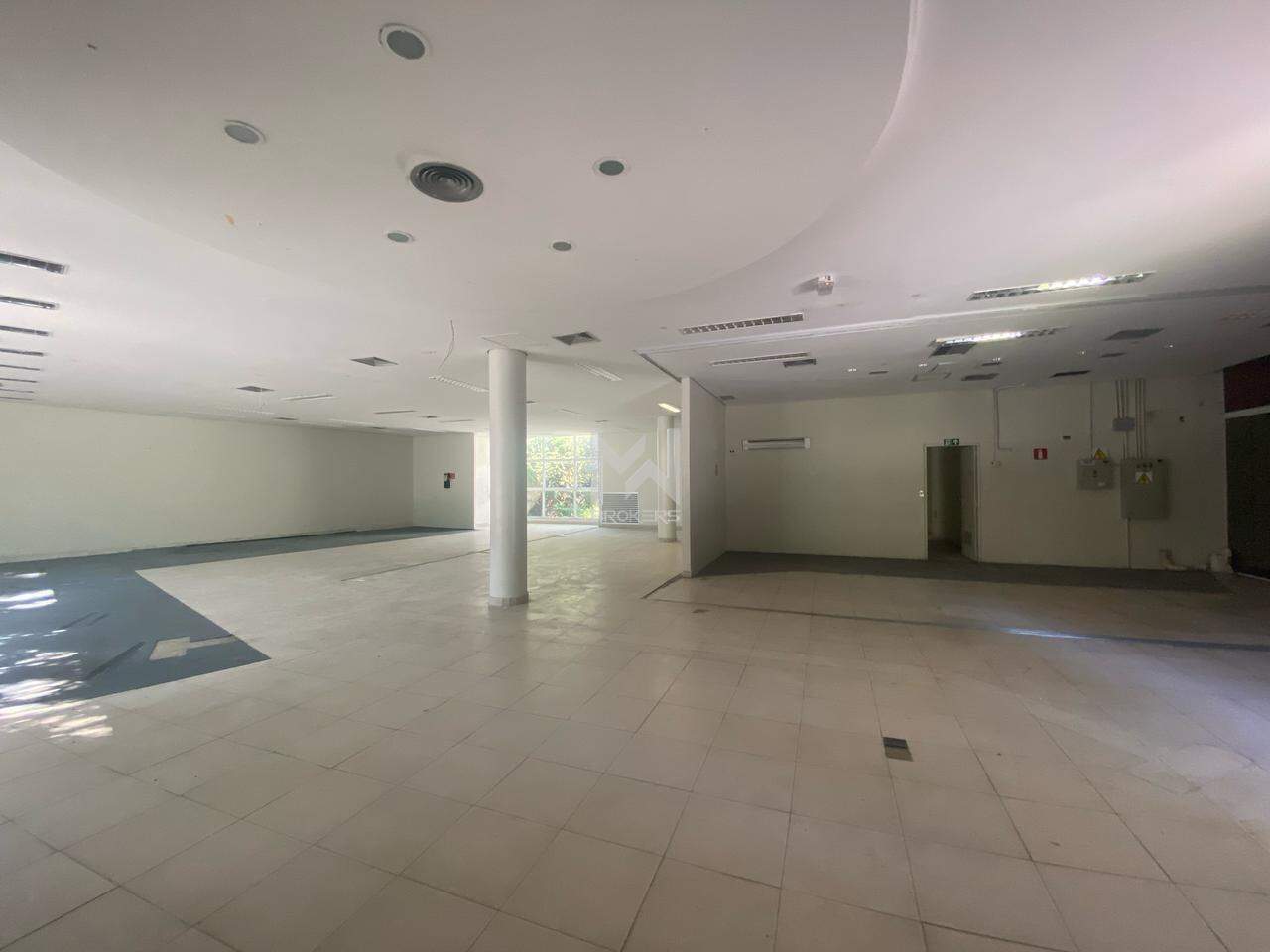 Salão Comercial à venda no Centro: salão