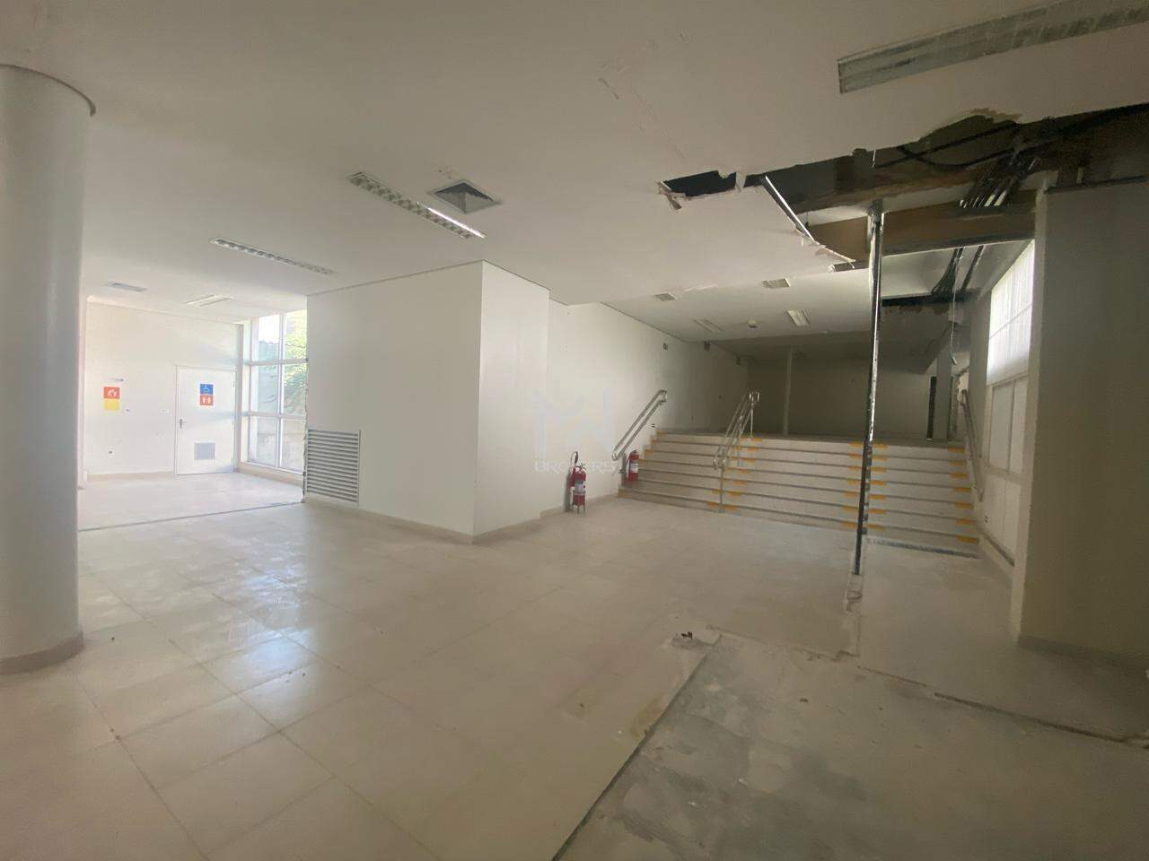 Salão Comercial à venda no Centro: salão