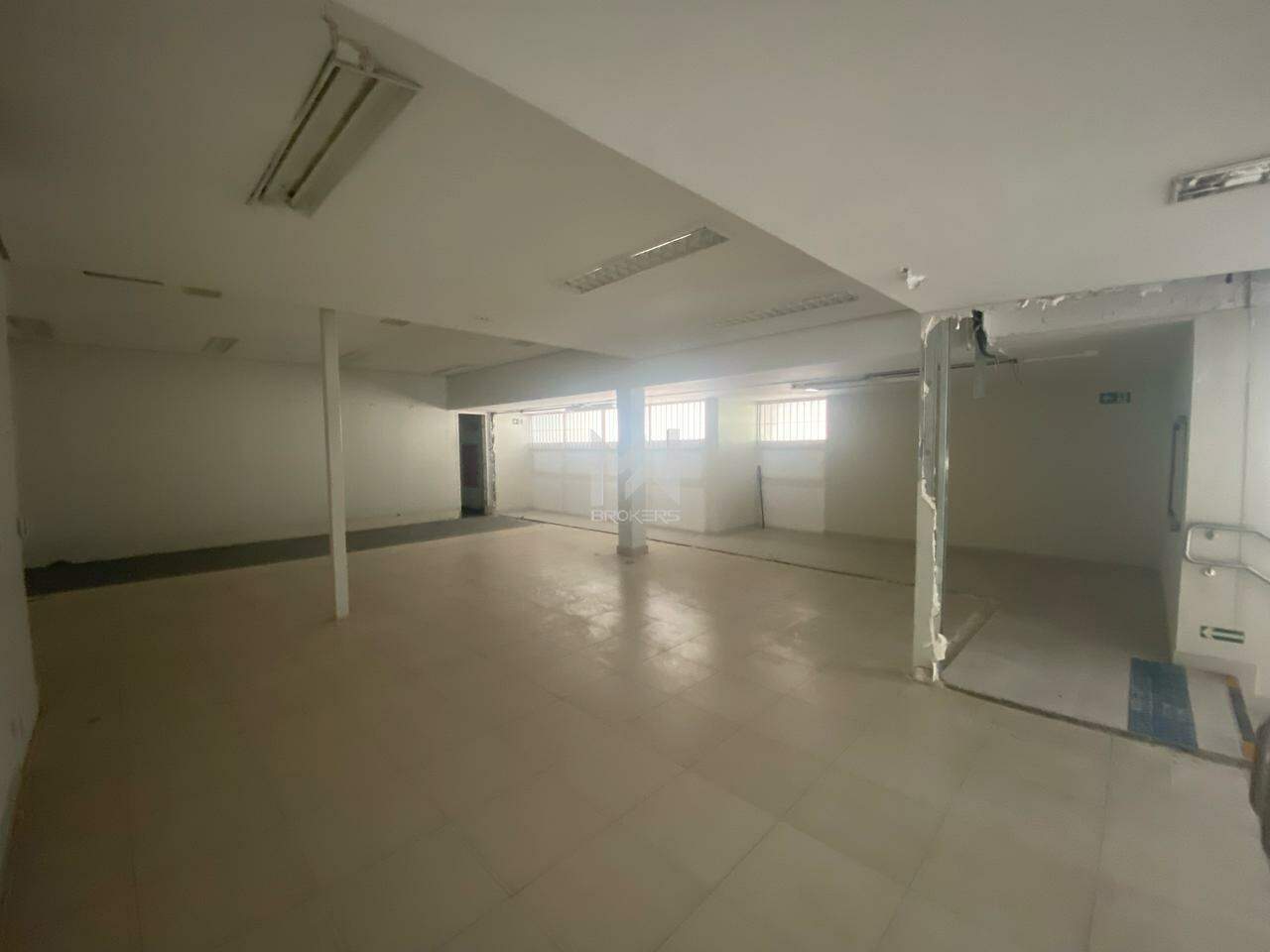 Salão Comercial à venda no Centro: salão