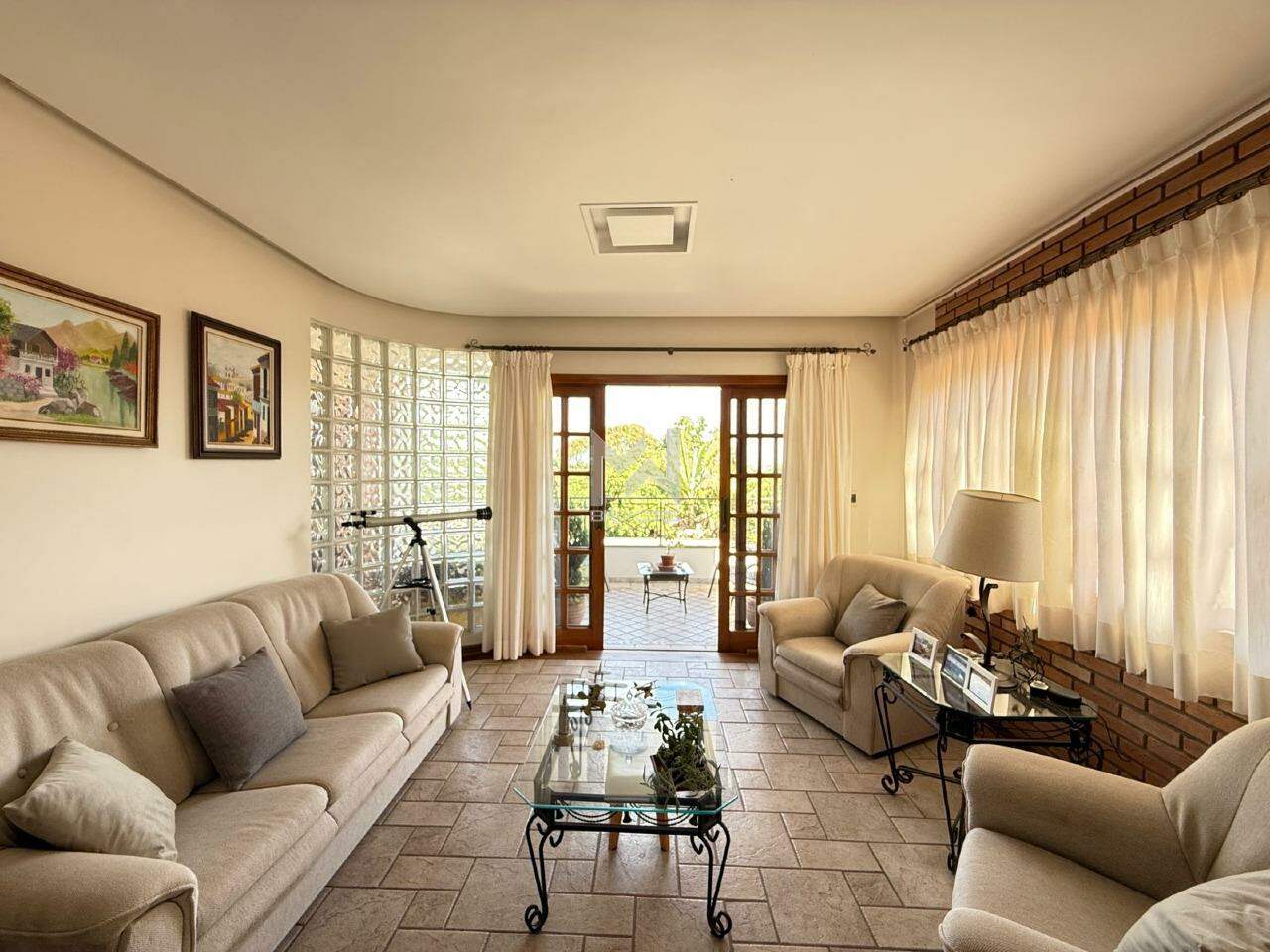 Casa em Condomínio à venda no Condomínio Vista Alegre: salas