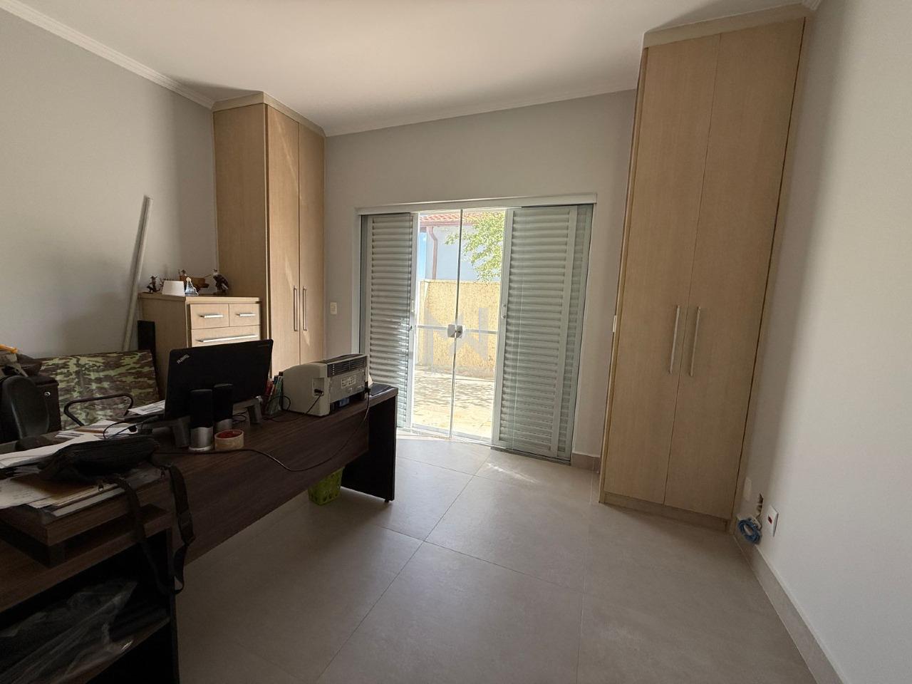 Casa em Condomínio à venda no Condomínio Marambaia: escritório