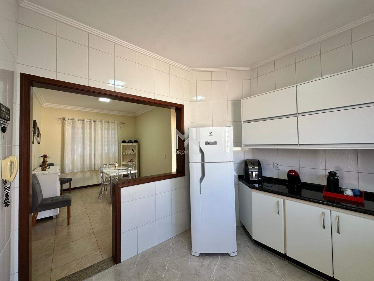 Casa à venda no Jardim das Palmeiras: cozinha