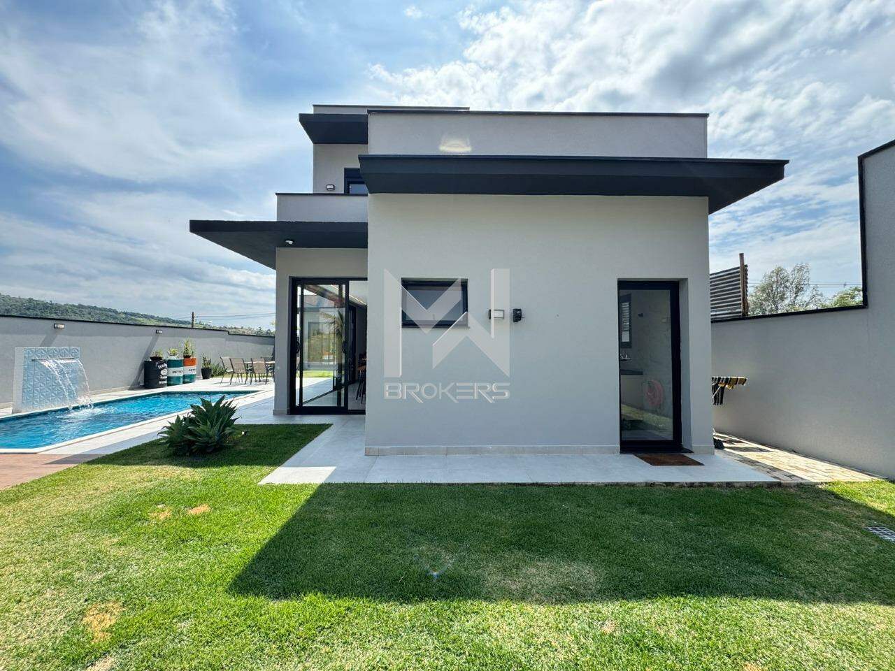 Casa em Condomínio à venda no Condominio Villa D Oro: fundos