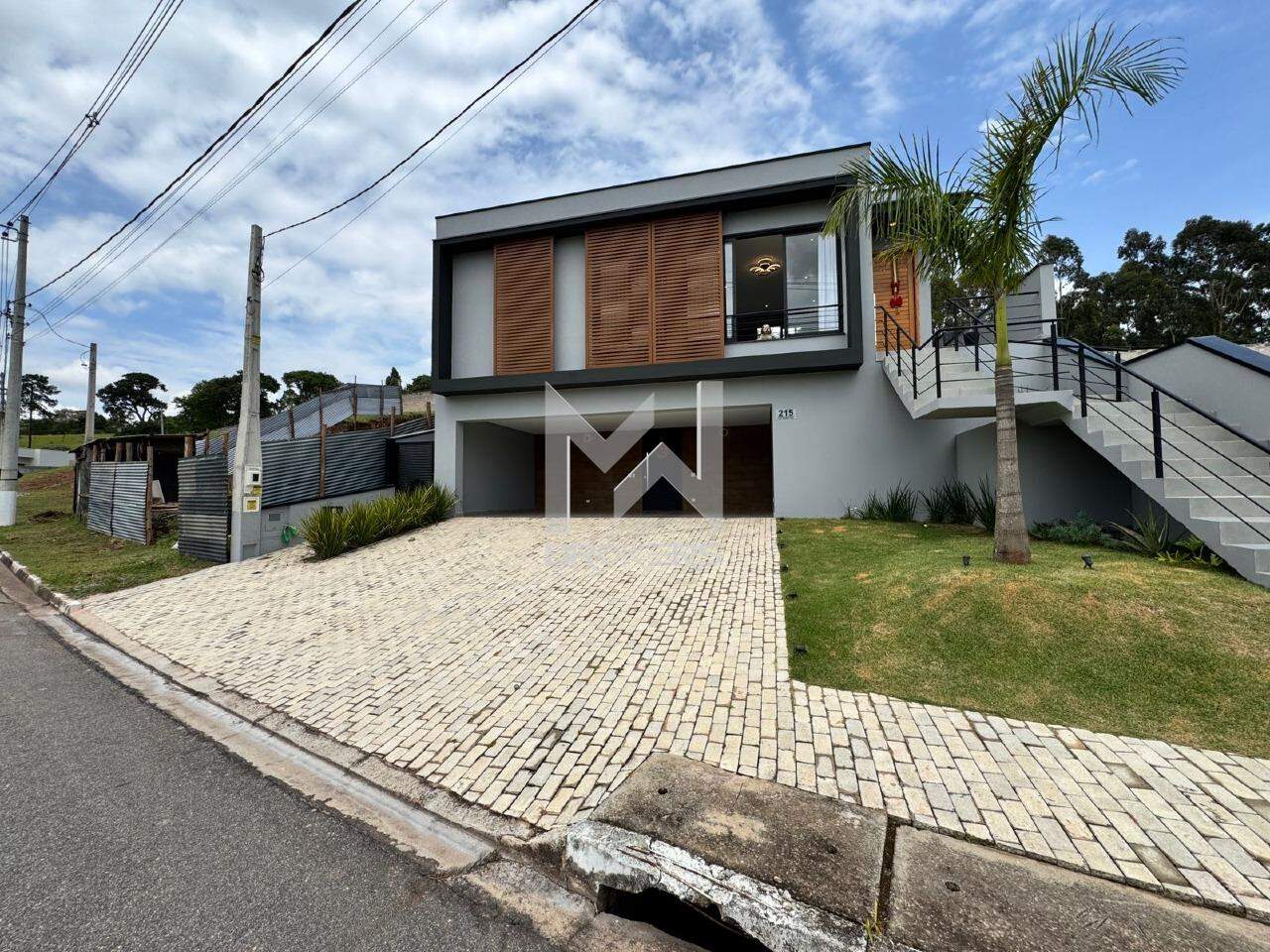 Casa em Condomínio à venda no Condominio Villa D Oro: fachada