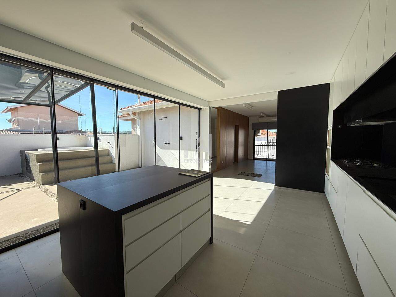 Cobertura à venda no Pinheirinho: cozinha