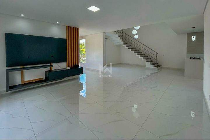 Casa em Condomínio à venda no Recanto das Palmas: salas