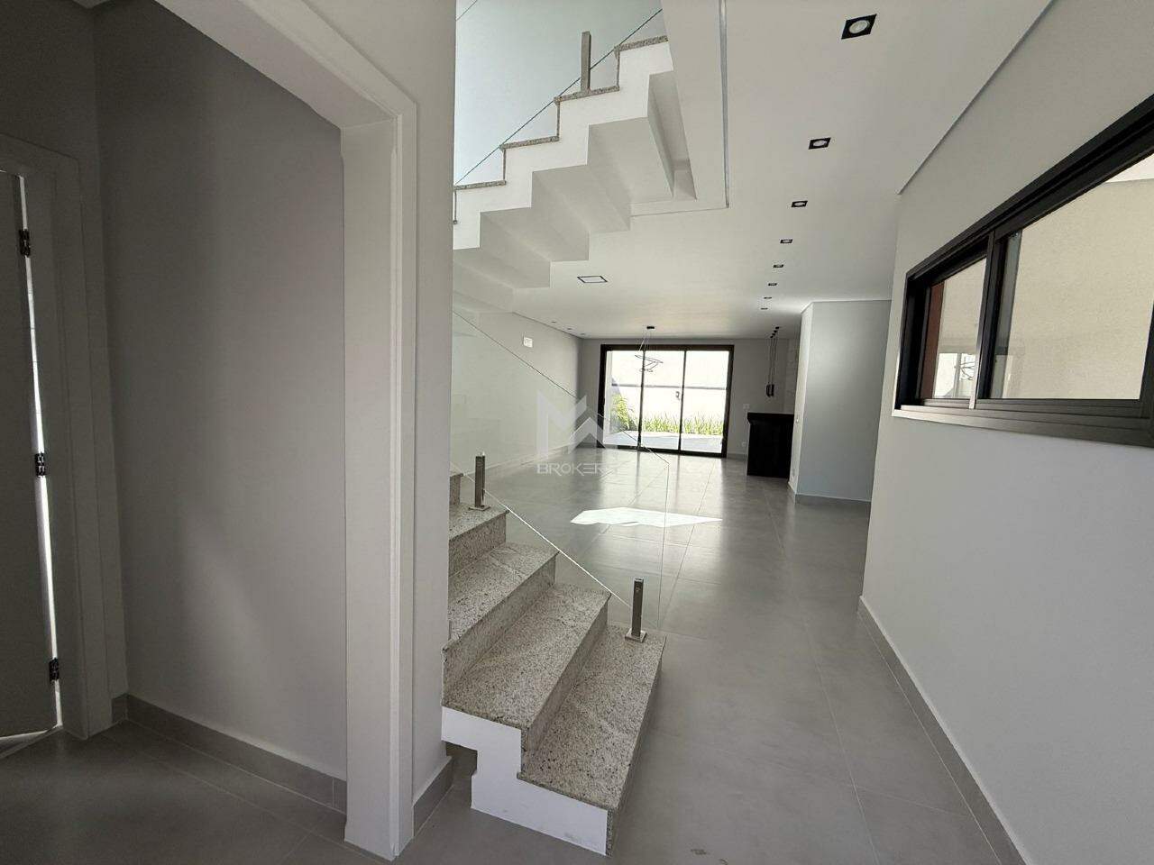 Casa em Condomínio à venda no Condomínio Jardim das Palmeiras: salas