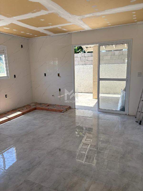 Casa em Condomínio à venda no Pinheirinho: salas